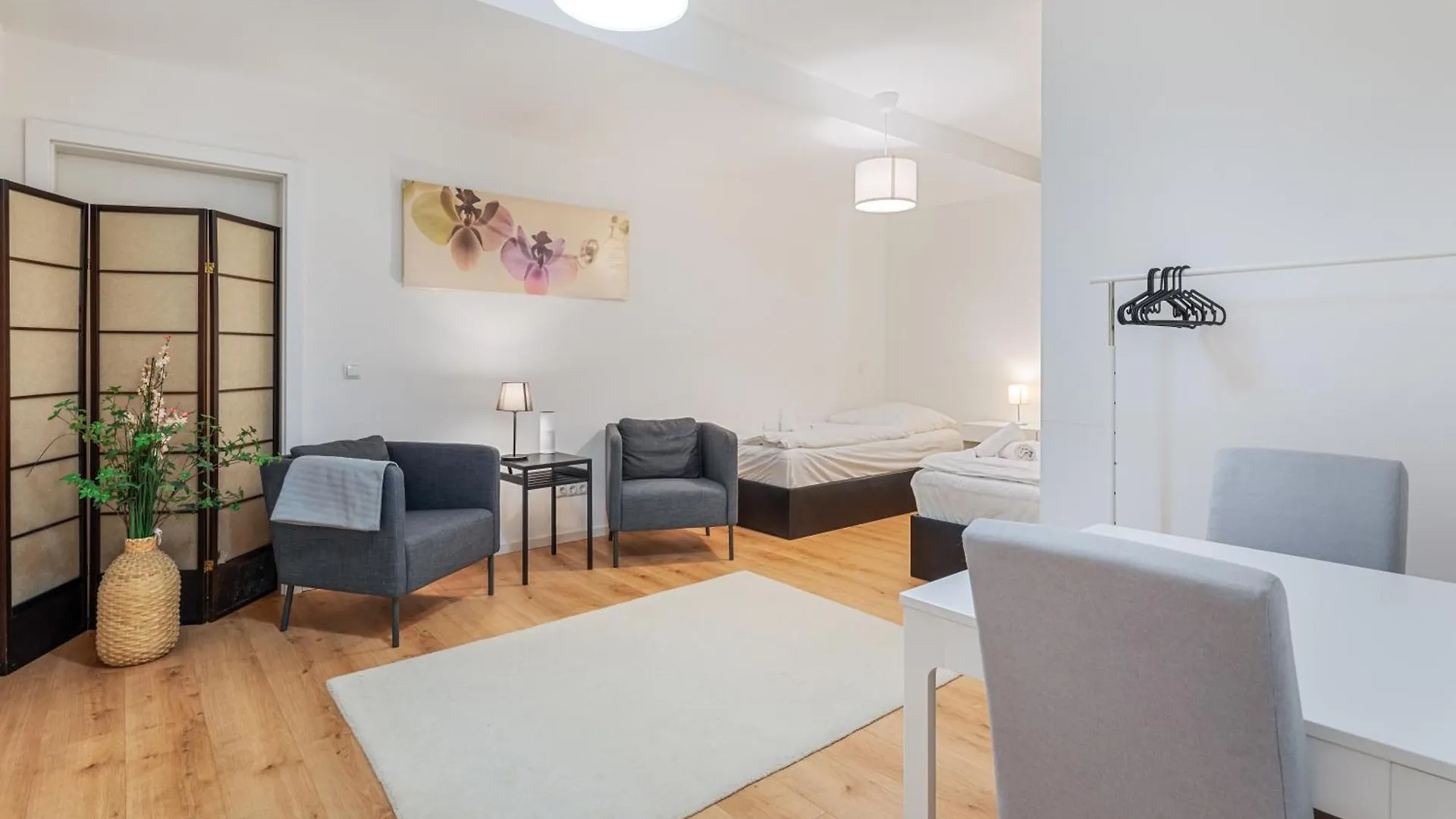 Vacation Home In Prater - Central, Garden And Sauna Vienna 0*,